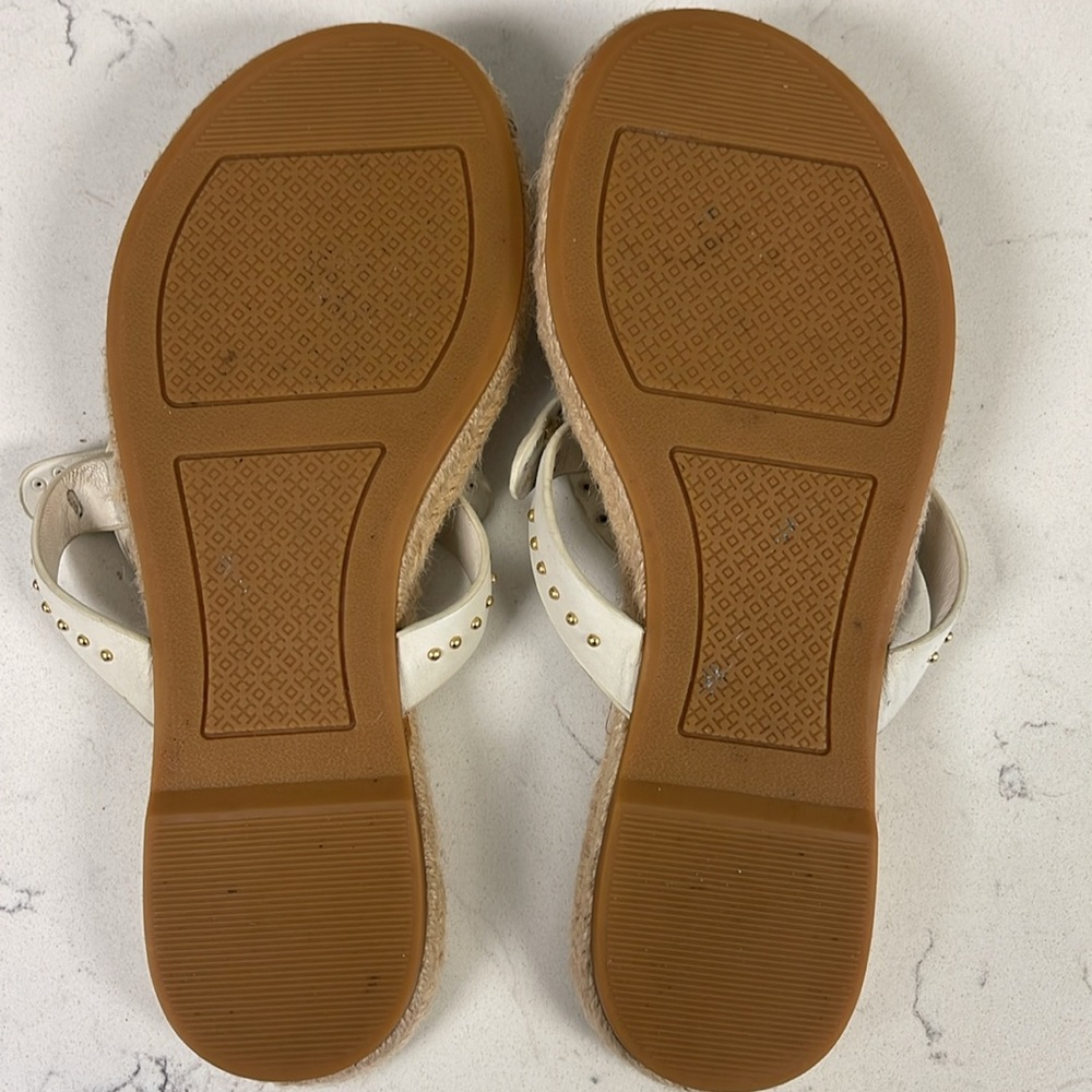 34# Tory Burch White and Gold Sandals - Picture 6 of 15